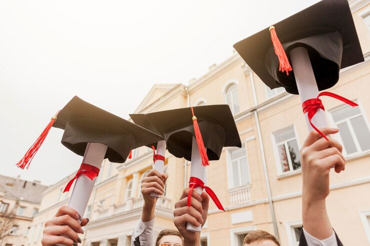 Score Big on these Scholarships to Make Studying Abroad Affordable!