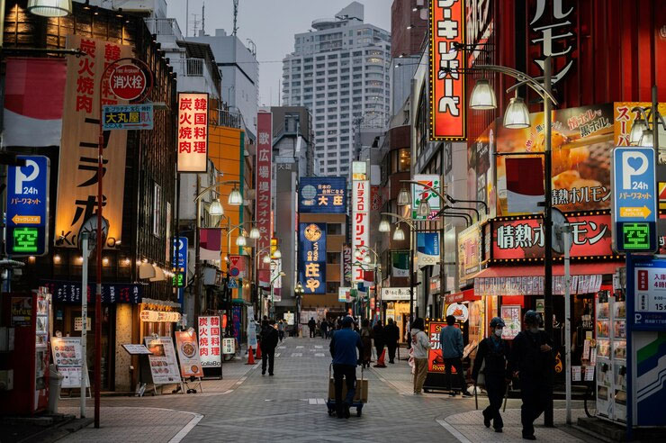 Tokyo’s 4-Day Work Week Announcement is Making Japan the #1 Study Destination!